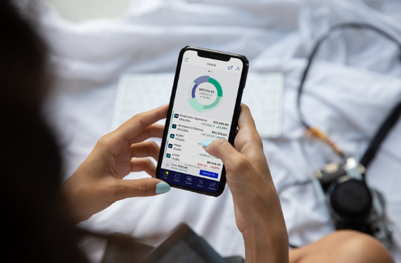 How does M1 finance make money?