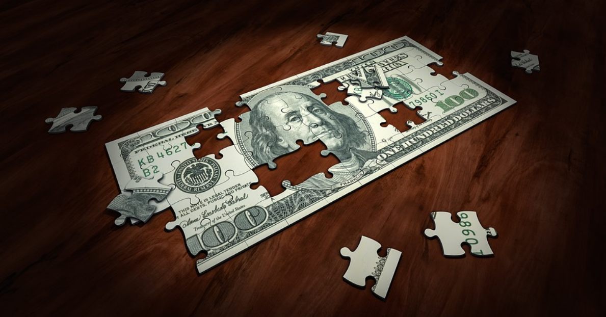 How does DuckDuckGo makes money