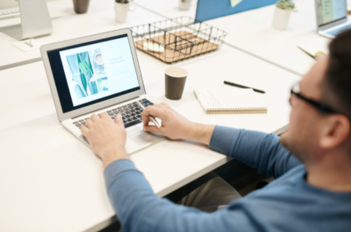 Digital marketing professional